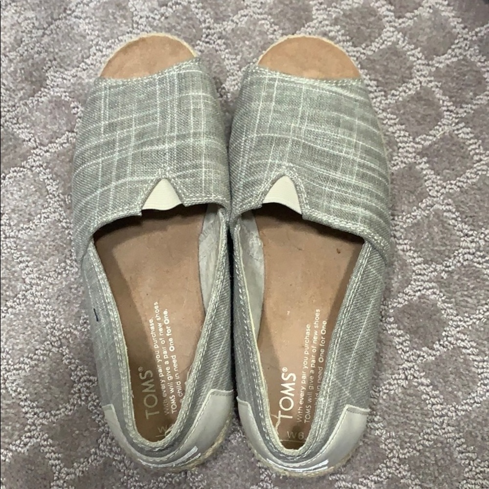 Tom’s Open Toe Alpargata size 6.5